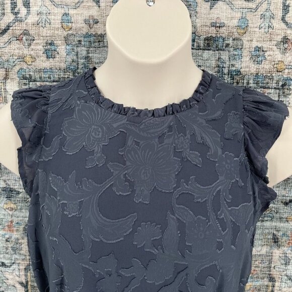 Loft Knee Length Dress Size 8 Petite Frey Flowy Ruffle neckline and Cap Sleeve - Picture 2 of 12